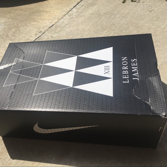 Lebron 13 (size 12)