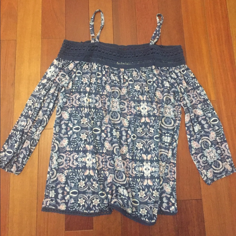 Pretty peek a boo shoulder top