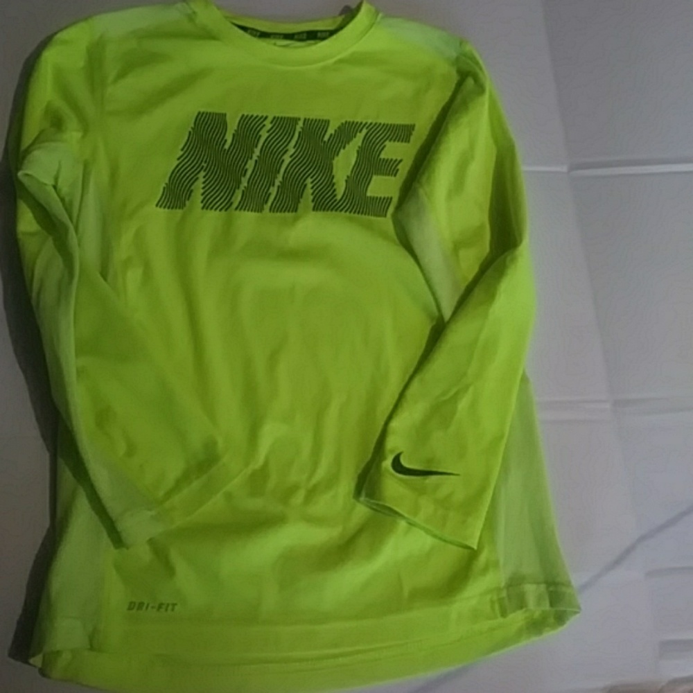 Child's Nike dri fit long sleeve shirt