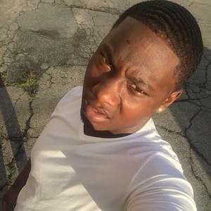 Meet your Posher, Dee