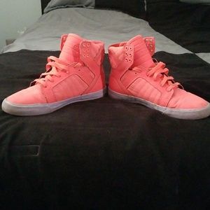 Damon colored supras