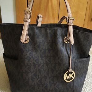 Michael Kors Tote