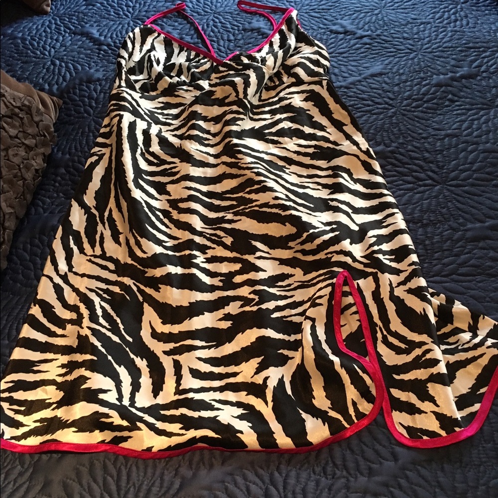 Brand new lingerie/ night gown, Size L