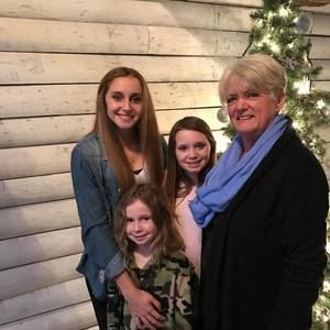 Meet your Posher, Nora