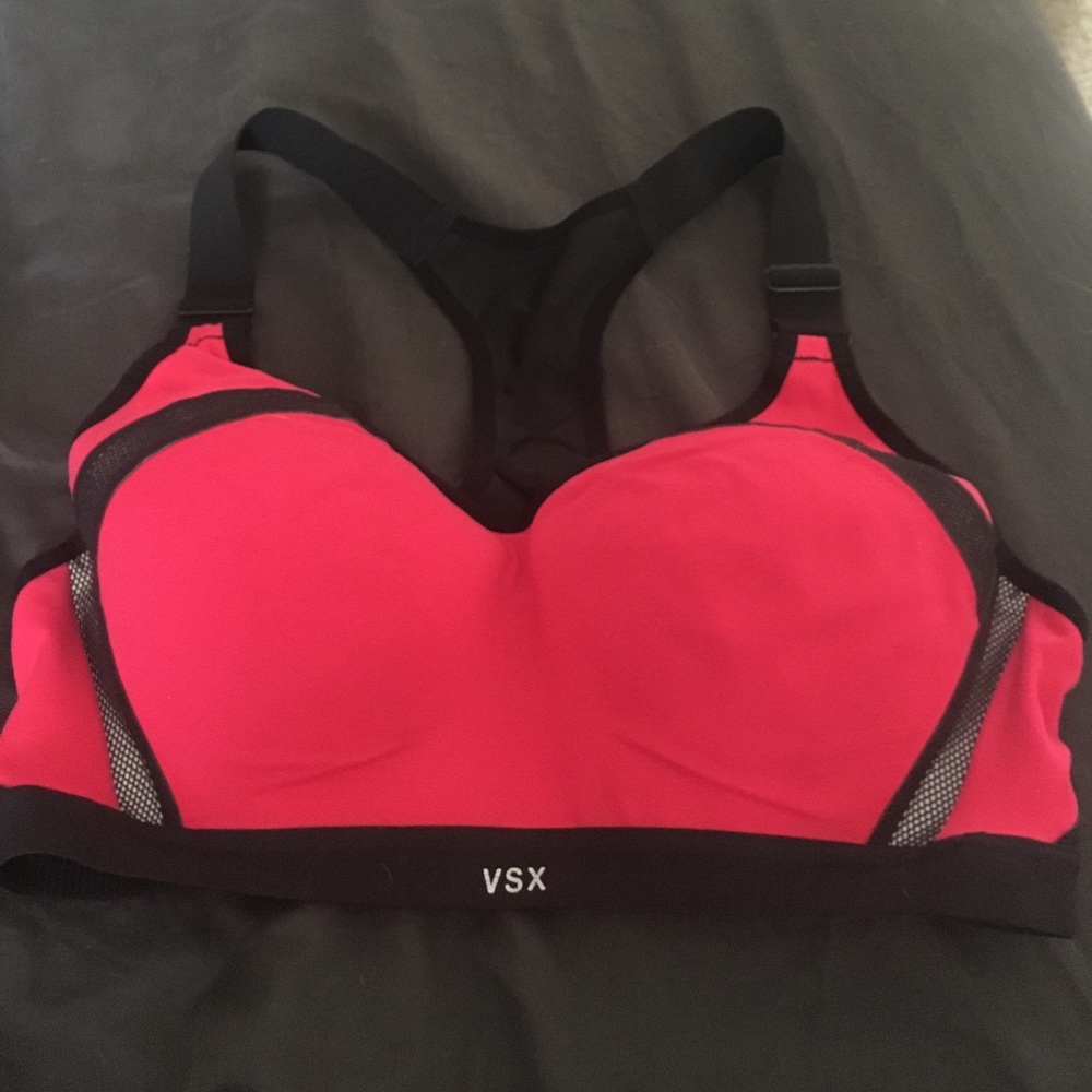 VSX Sports bra with underwire and cups