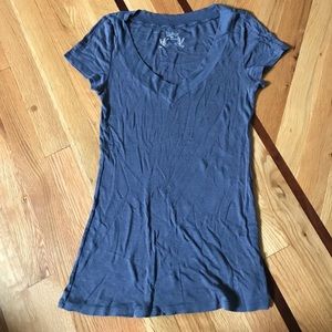 Old Navy vneck tee