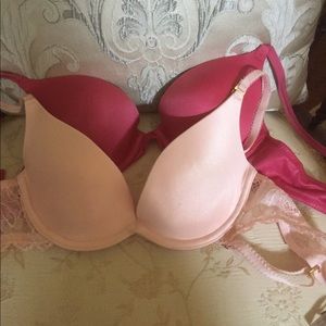 Set of 2 Victoria's Secret size 32A push-up bras
