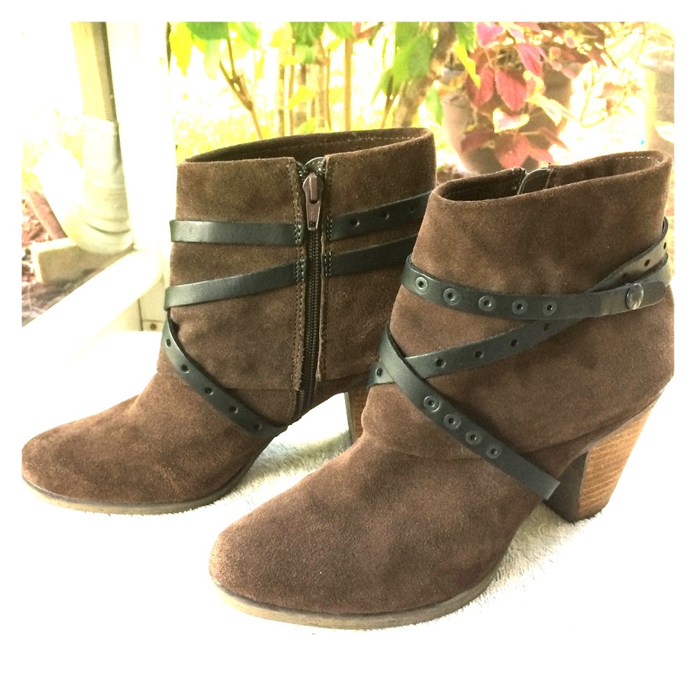 Coach and Four ankle boots