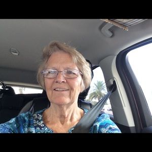 Meet your Posher, Gloria