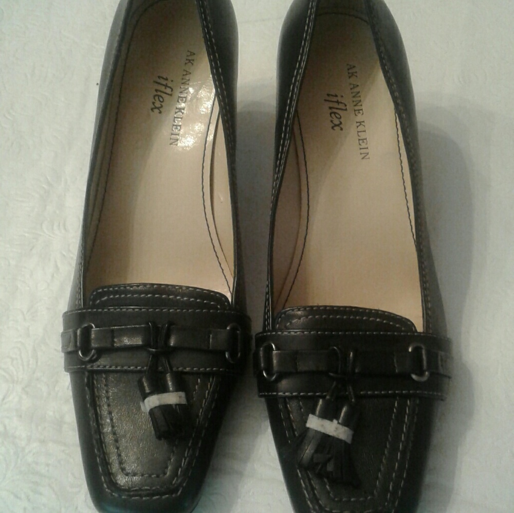 Anne Klein flex black pumps NWOT ON SALE