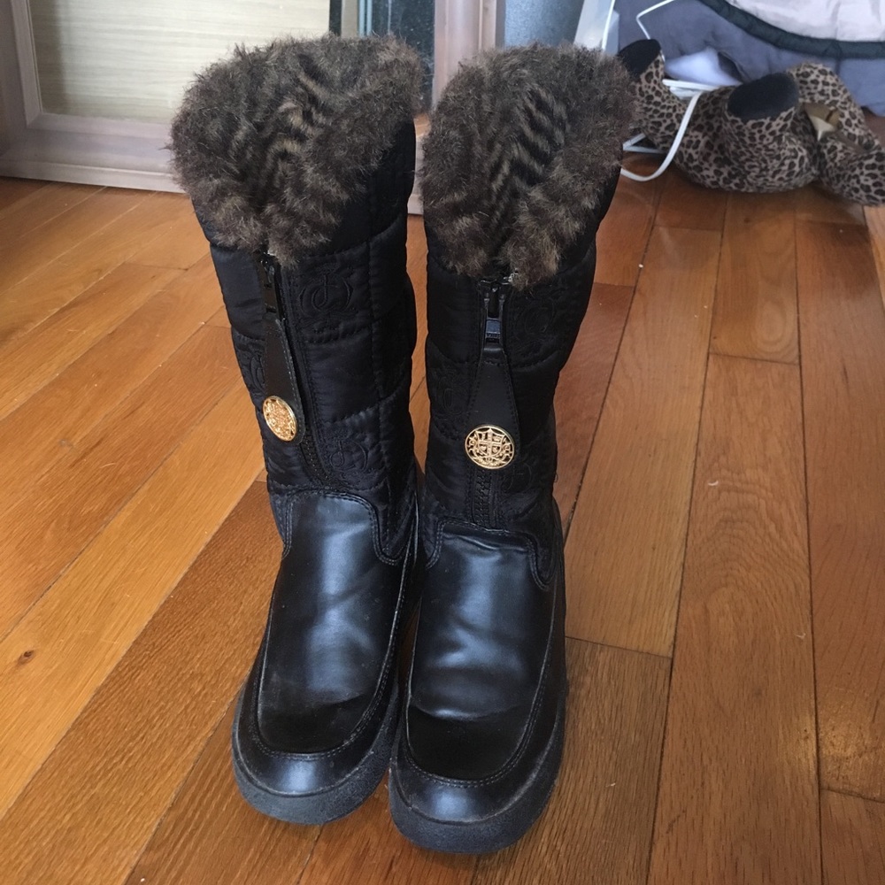 Juicy couture wedge snow boots
