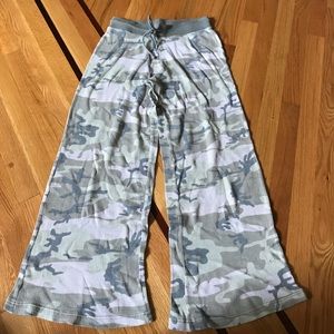 Camo flannel lounge pants