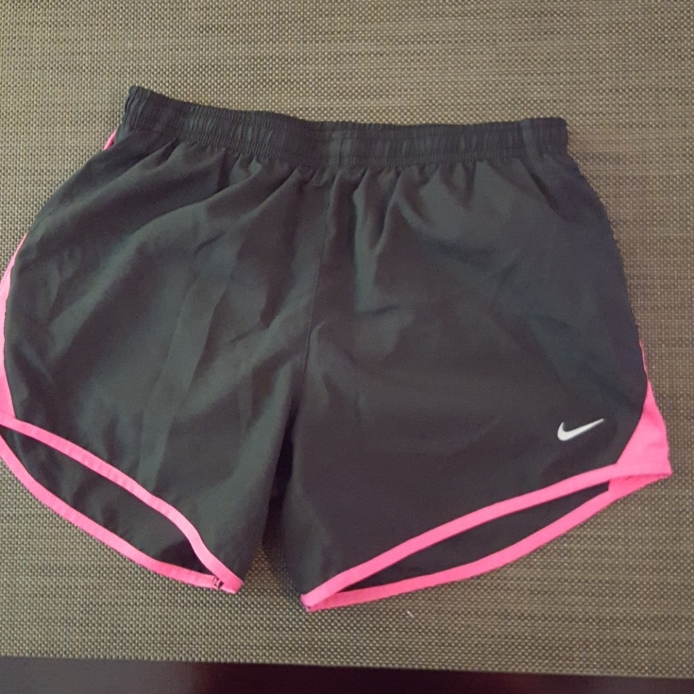 Nike dry fit athletic short.
