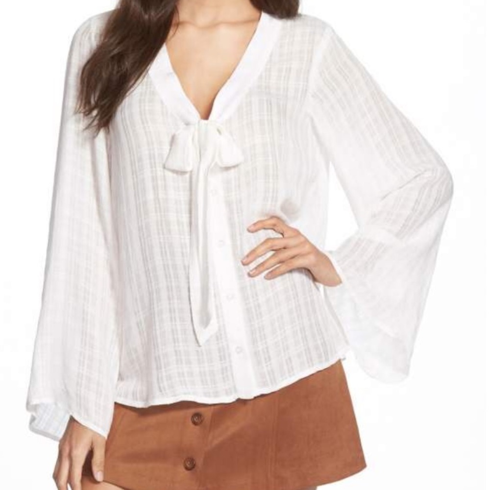 Wayf bell sleeve bow blouse small