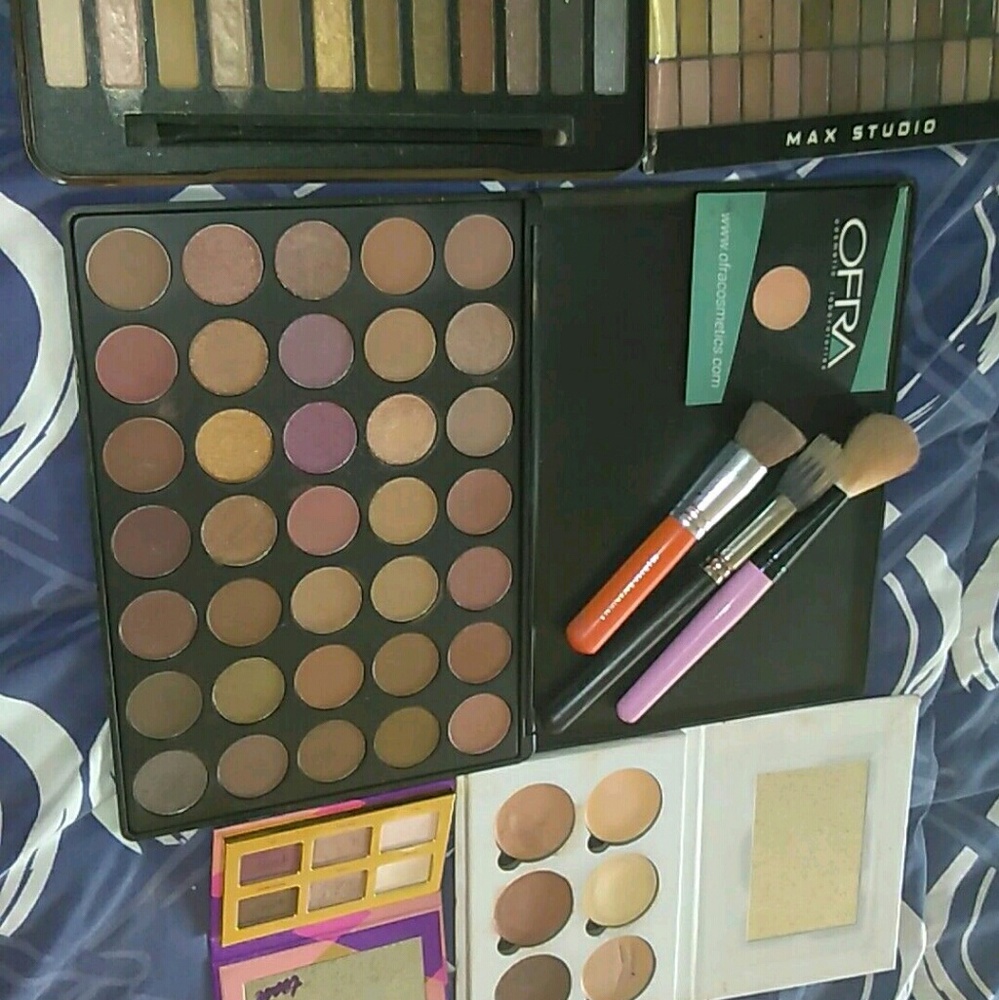 Makeup lot