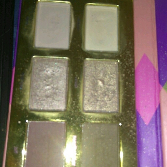 Makeup lot - Picture 3 of 4