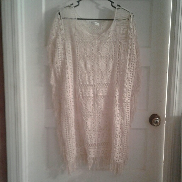 Crocheted cotton coverup - Picture 4 of 4