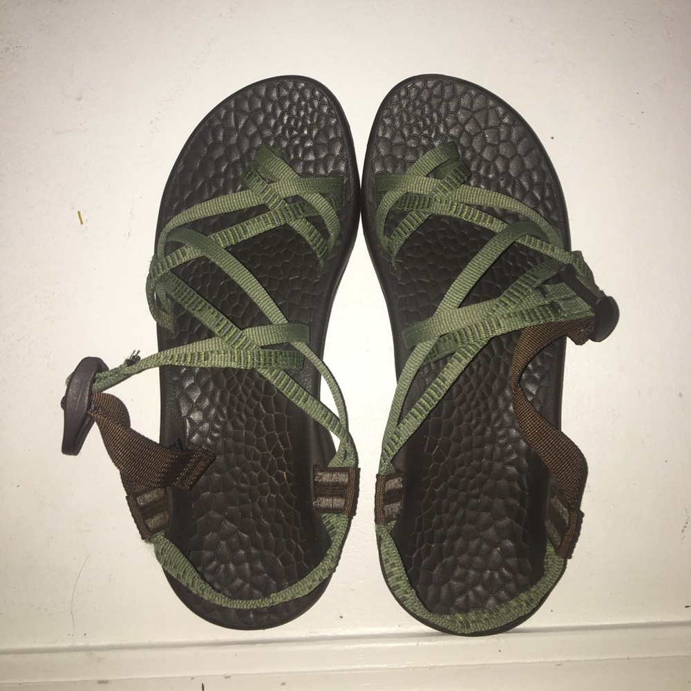 Green chacos