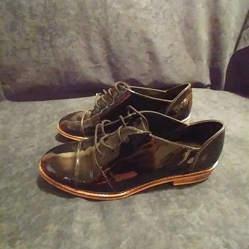 Black Patent leather oxford shoes