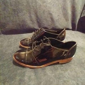 Black Patent leather oxford shoes