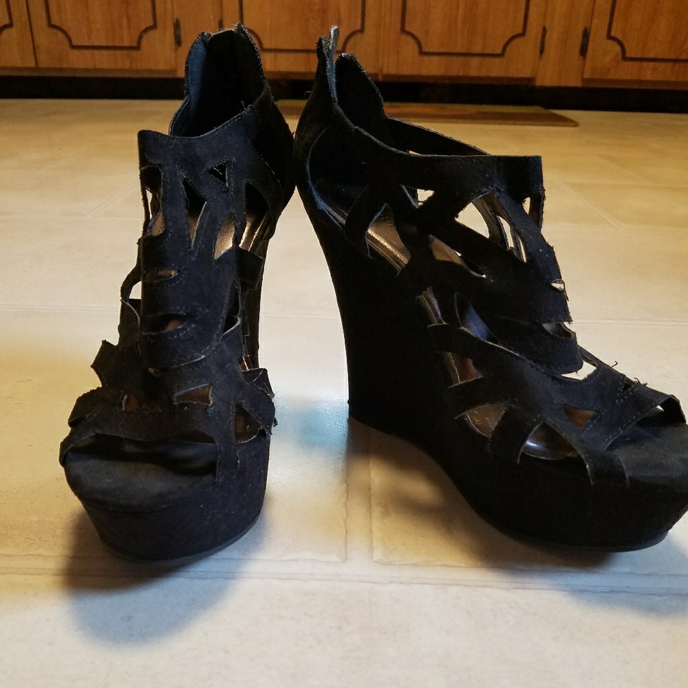 Wedge sandals