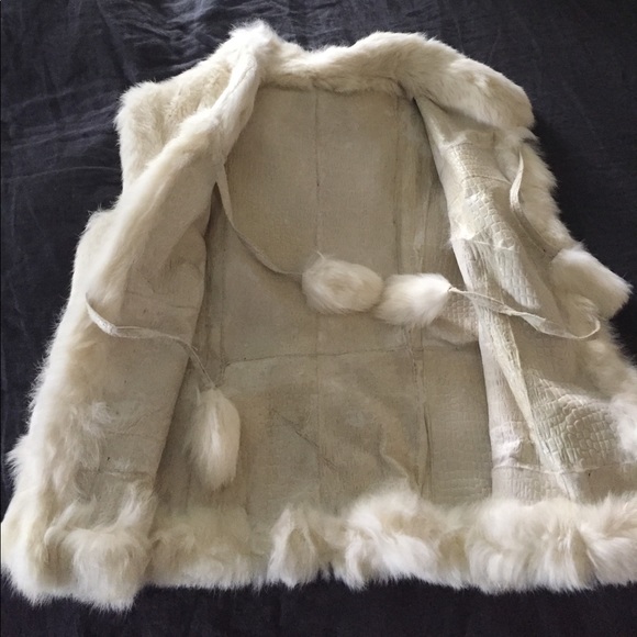 Rabbit Vest - Picture 2 of 4