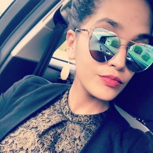 Meet your Posher, Vanessa