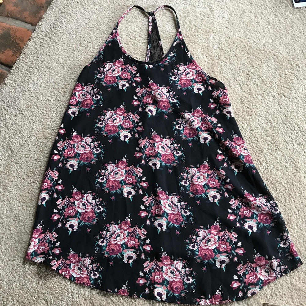 Top, Tank Flower Power in Sleek Black w/Lace Back