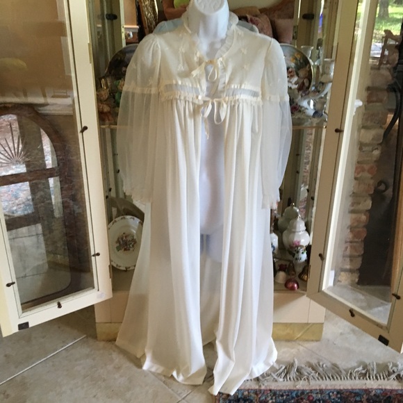 VINTAGE BLUE SWAN IVORY 195O'S NYLON PEGNOIR GOWN - Picture 6 of 8
