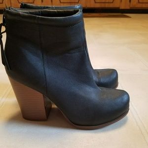 Ankle boots