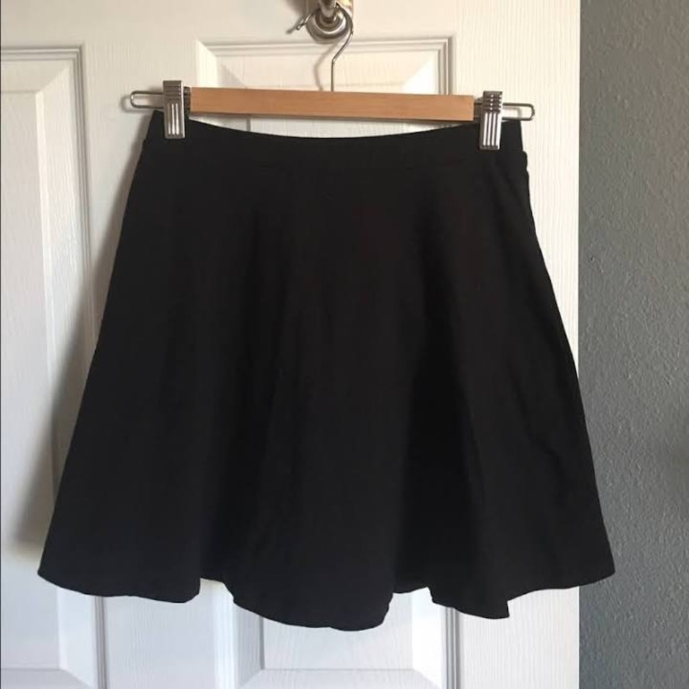 NWOT Nordstrom black skater skirt