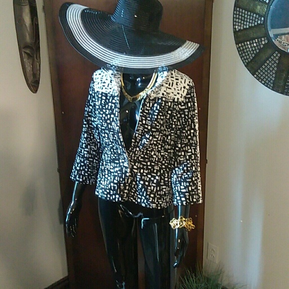 Black and White Spec Jacket - Picture 3 of 3