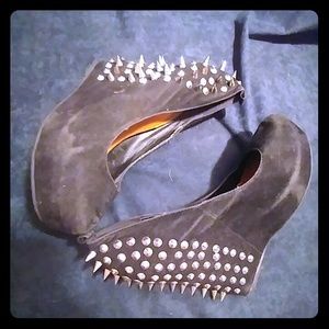 Suede spiked wedges