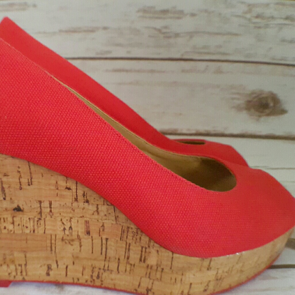 DONATED-Nine West Canvas Peep toe Wedges