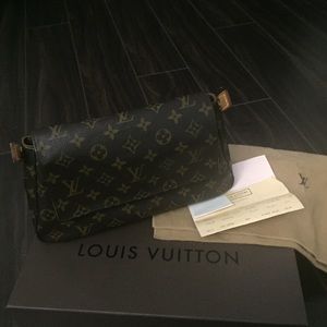 💯 Authentic LV Mini Loop...see pic of receipt.