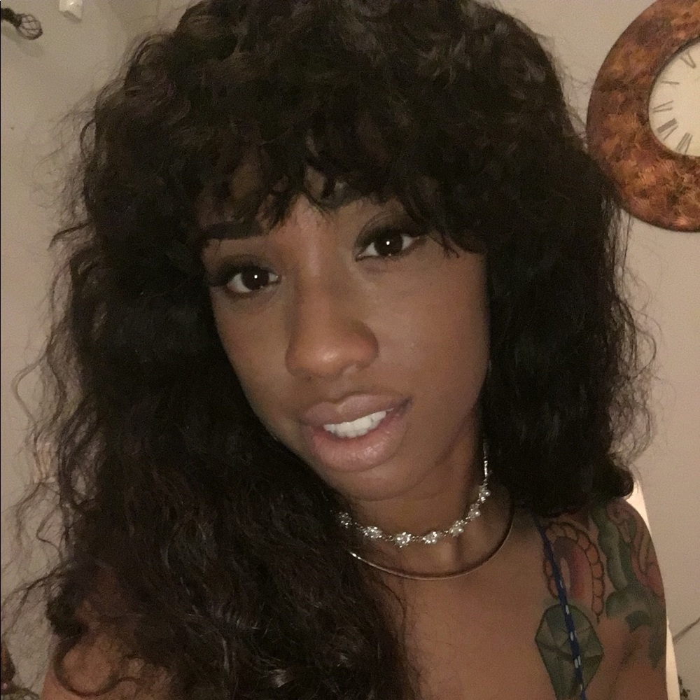 Meet your Posher, Kiera