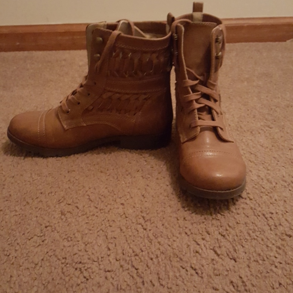 Brown womens crochet boots