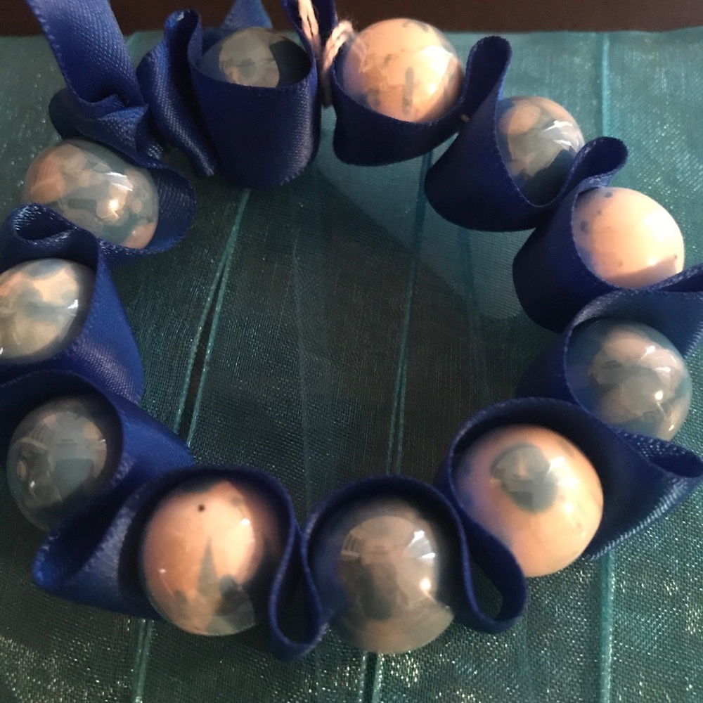 Blue ribbon bracelet