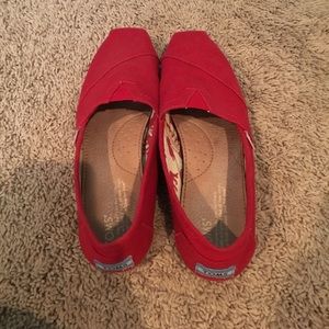 Red toms