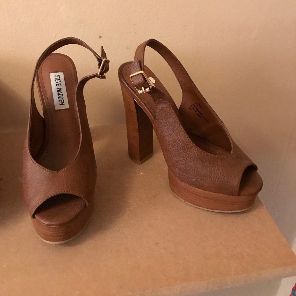 Steve Madden sling back heels, peep toe