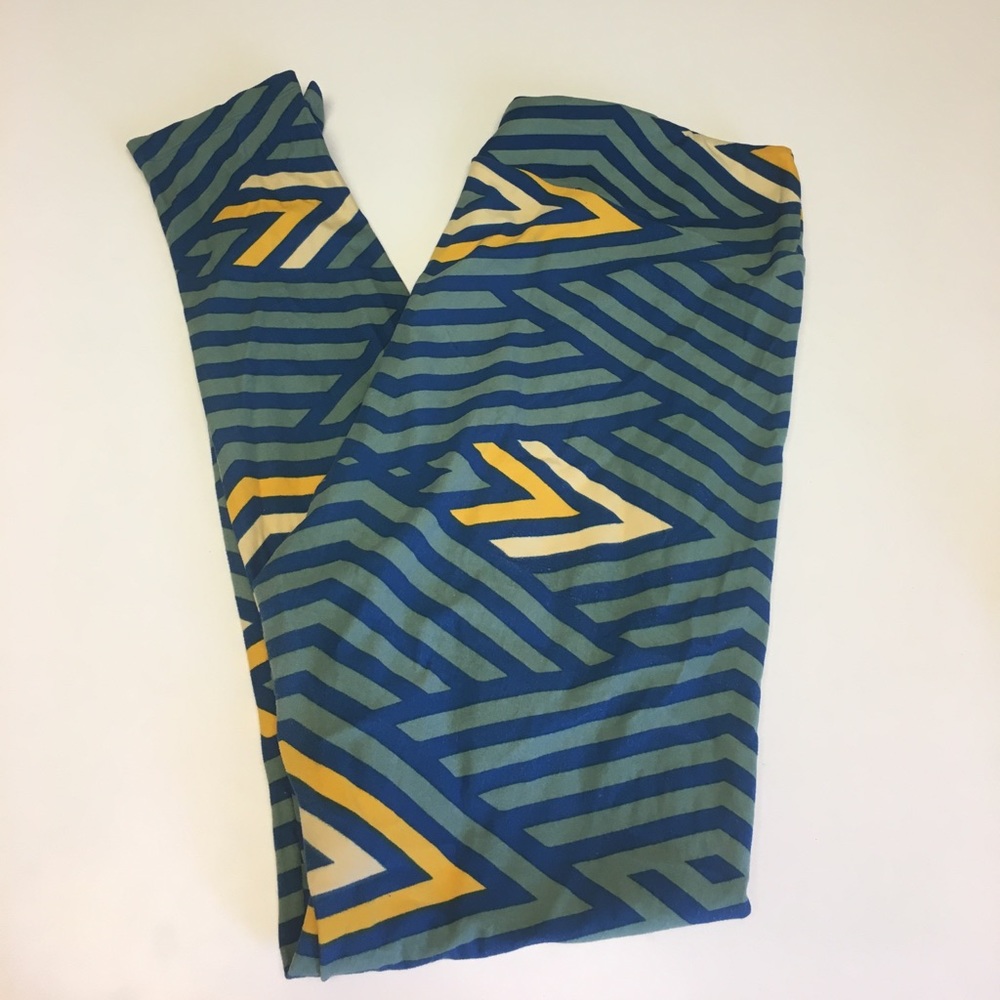 Tall and curvy Lularoe leggings