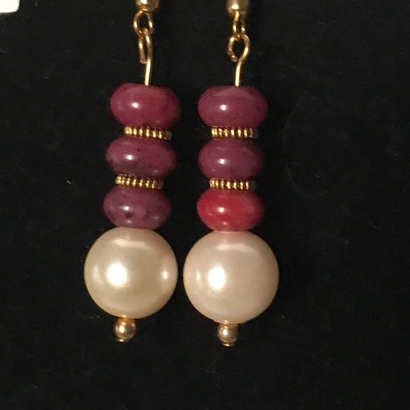Handmade Glass Pearl Earrings Gold Plated Earwire - Picture 2 of 3