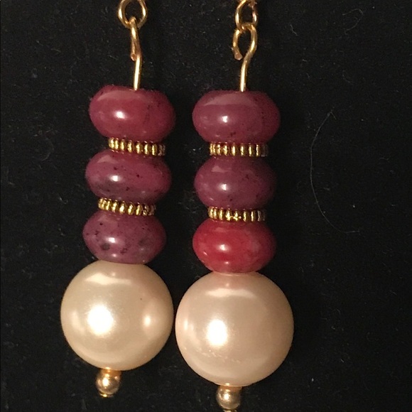 Handmade Glass Pearl Earrings Gold Plated Earwire - Picture 3 of 3