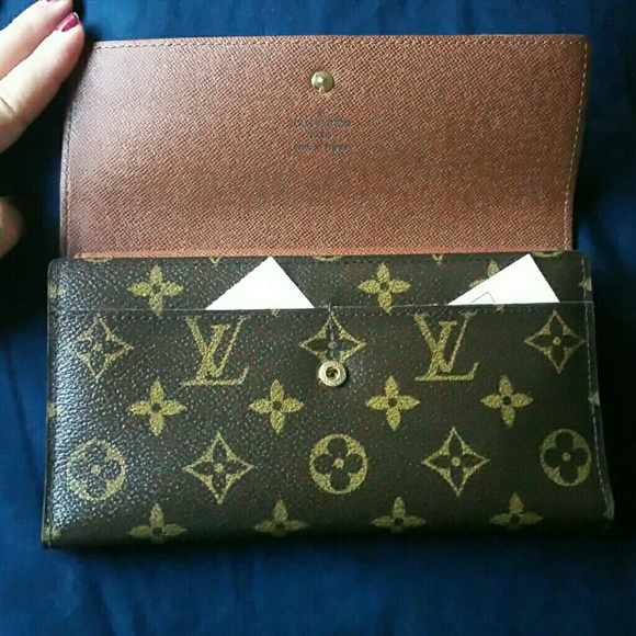 Louis Vuitton Monogram Wallet - Picture 3 of 8