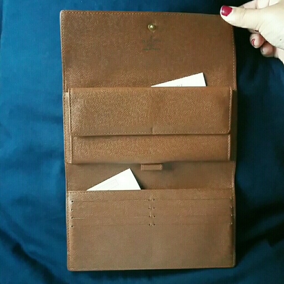 Louis Vuitton Monogram Wallet - Picture 4 of 8