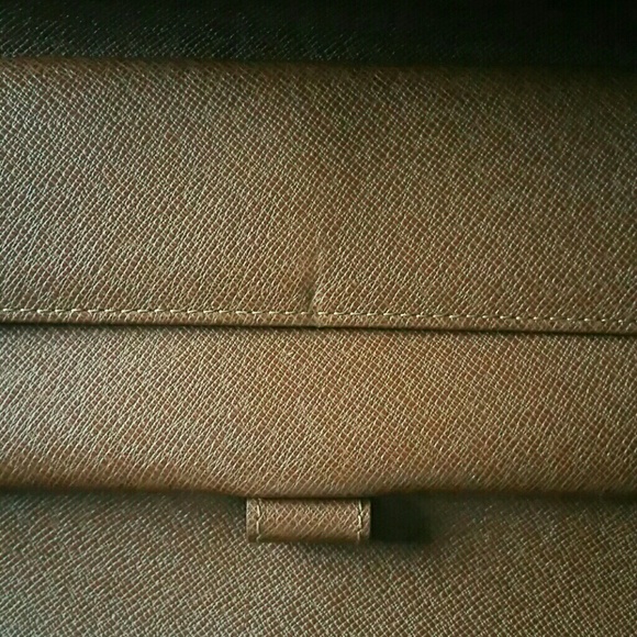 Louis Vuitton Monogram Wallet - Picture 5 of 8