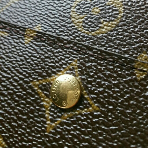 Louis Vuitton Monogram Wallet - Picture 6 of 8