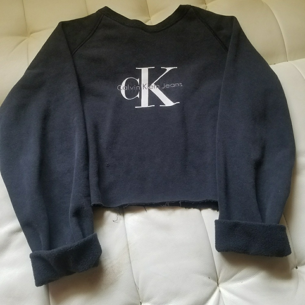 Retro crop Calvin Klein sweatshirt