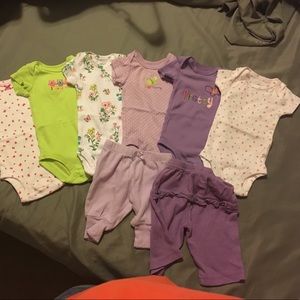 6 newborn onesies