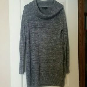 Grey tunic sweater with silver threading.
